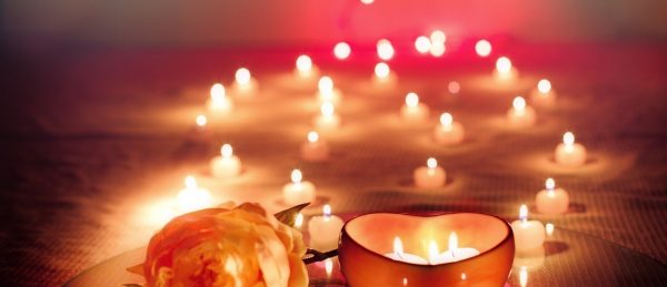 candles-2000135_1280